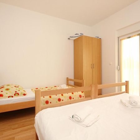 Apartments With A Parking Space Poljica, Trogir - 10010 Marina  Habitación foto