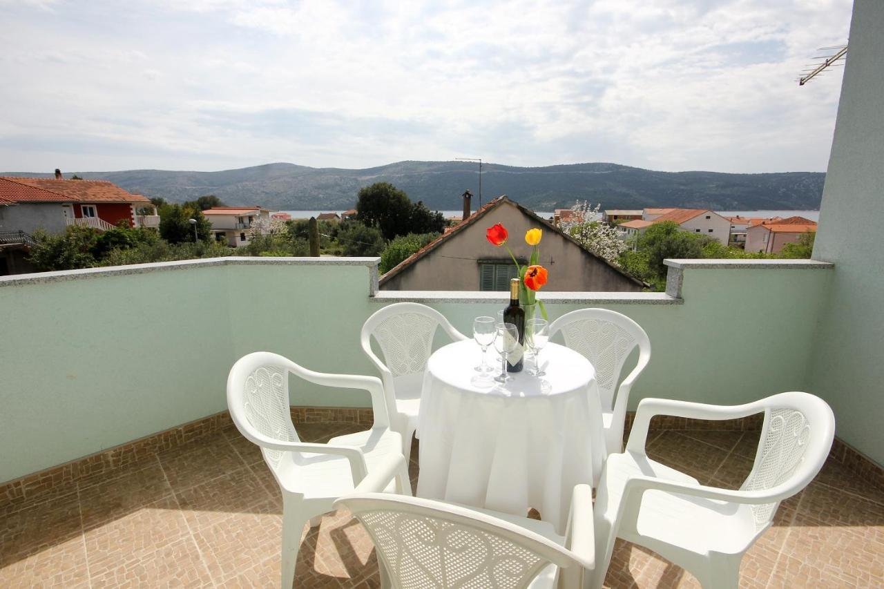 Apartments With A Parking Space Poljica, Trogir - 10010 Marina  Exterior foto